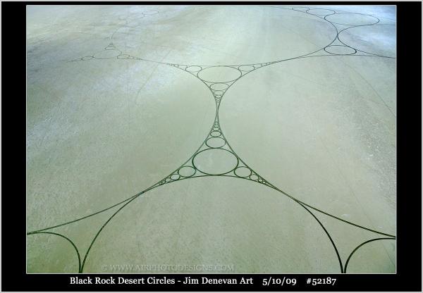 Black23RockCircles09051052187